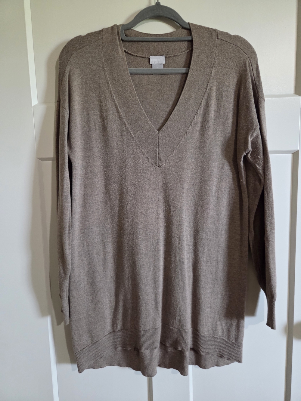 Chico's Women's V-Neck Long Sleeve Sweater - Taupe Brown